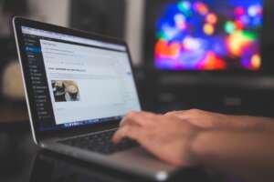 Wordpress Blogging on a laptop